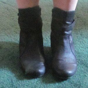 BareTraps Booties Size 7